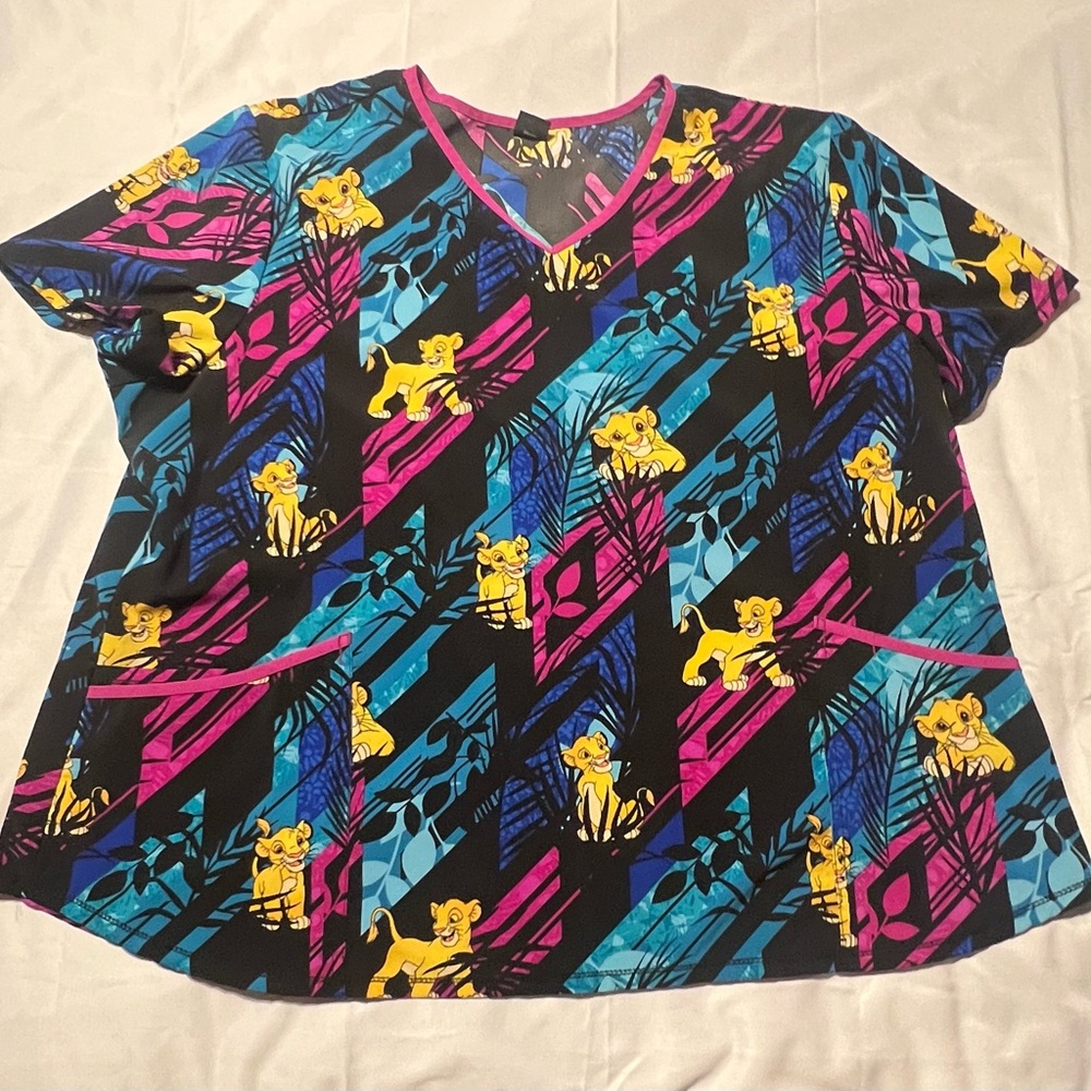 Disney Women’s Simba Scrub Top